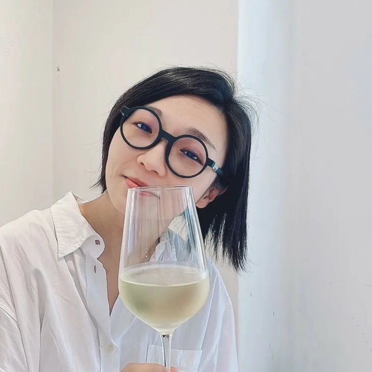 文案夥伴張傳瑄(Fion)肖像